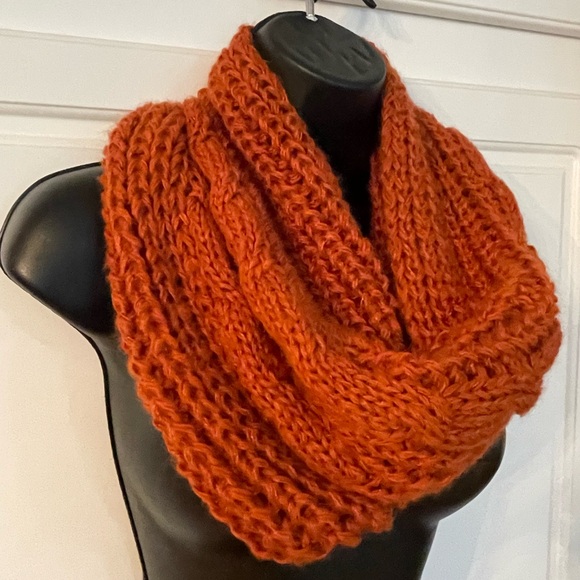 Infinity Scarf-cowl neck- handmade by me - knitted - autumn colors! Warm- pretty - Picture 5 of 6
